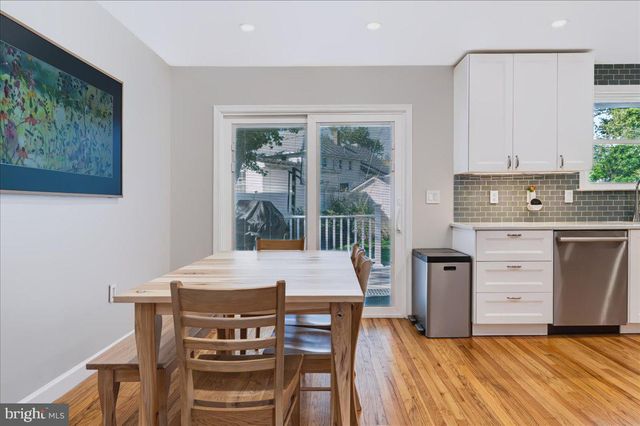 1803 GRAVERS LN, Wilmington, DE 19810