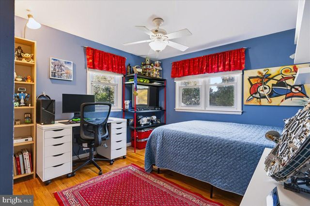 1803 GRAVERS LN, Wilmington, DE 19810