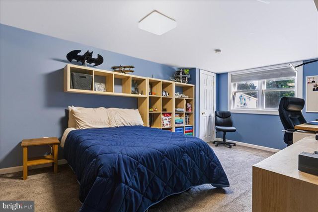1803 GRAVERS LN, Wilmington, DE 19810