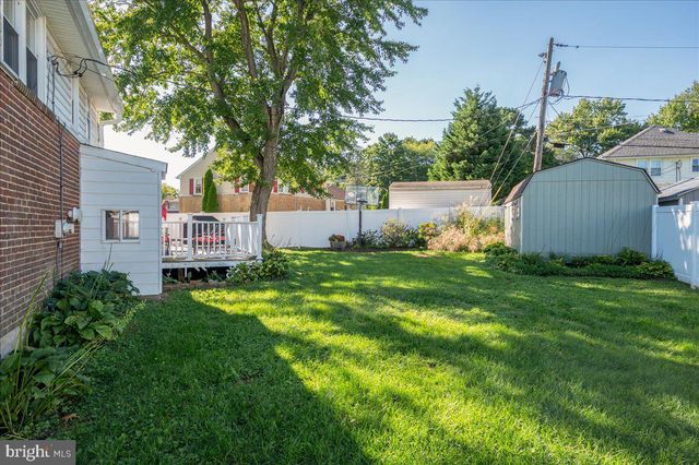 1803 GRAVERS LN, Wilmington, DE 19810