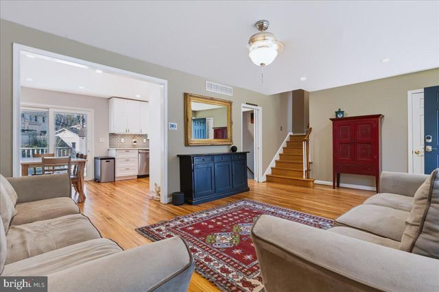 1803 GRAVERS LN, Wilmington, DE 19810