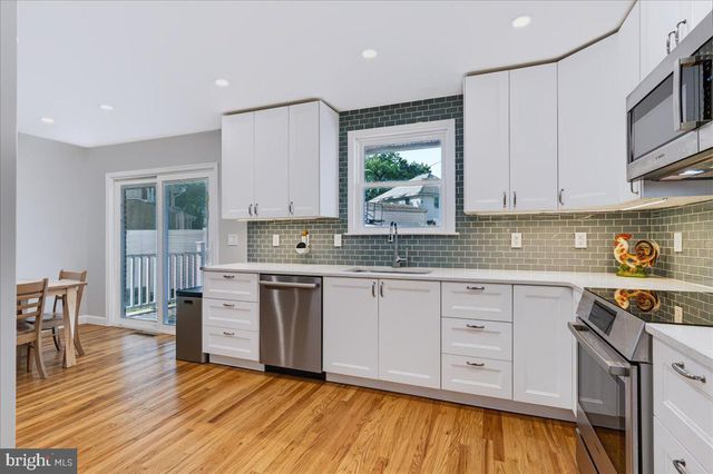 1803 GRAVERS LN, Wilmington, DE 19810