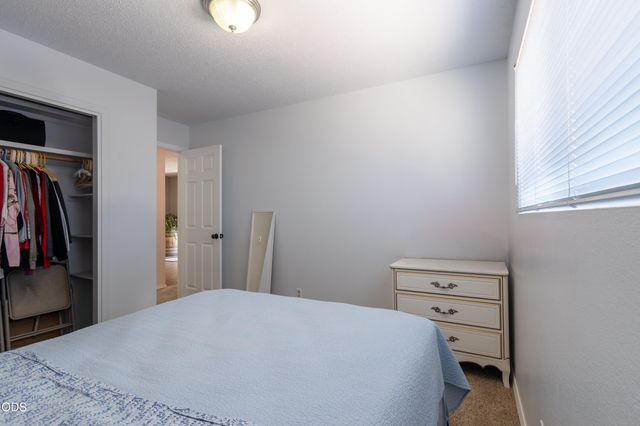 212 Windsor Way, Central Point, OR 97502
