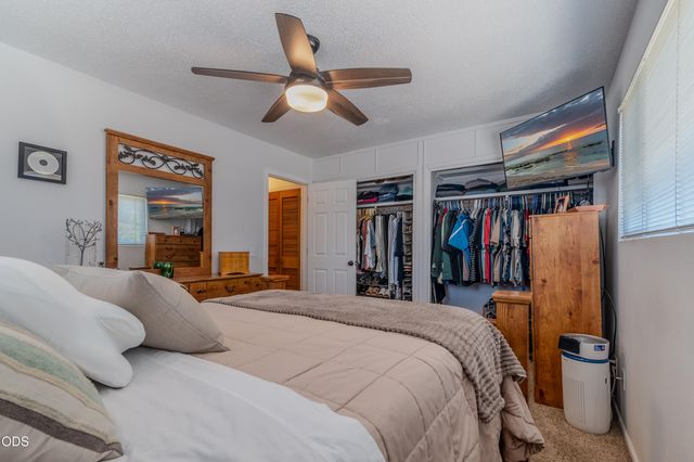 212 Windsor Way, Central Point, OR 97502