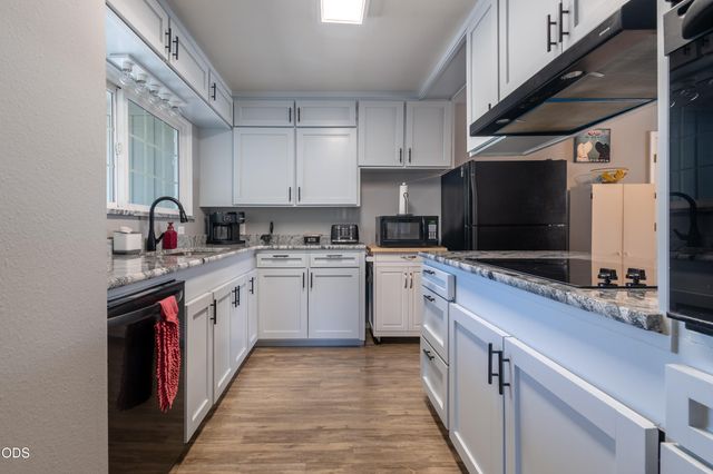 212 Windsor Way, Central Point, OR 97502