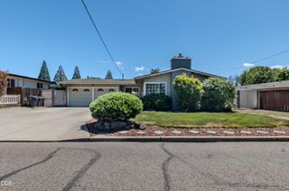212 Windsor Way, Central Point, OR 97502