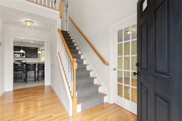 420 Cottrell Road, Tiverton, RI 02878