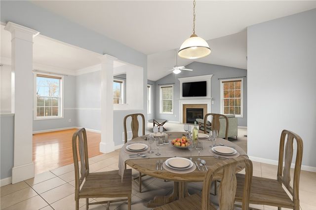 420 Cottrell Road, Tiverton, RI 02878