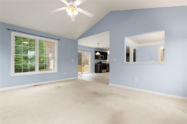 420 Cottrell Road, Tiverton, RI 02878