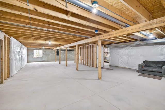 822 Colt Drive, Belleville, WI 53508
