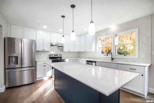 6520 N TALISMAN Terrace, Peoria, IL 61615