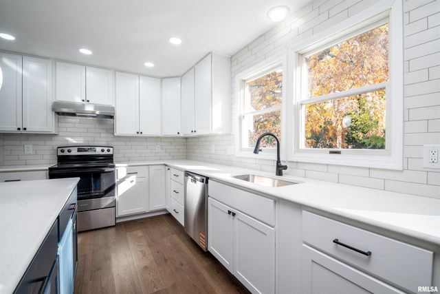 6520 N TALISMAN Terrace, Peoria, IL 61615