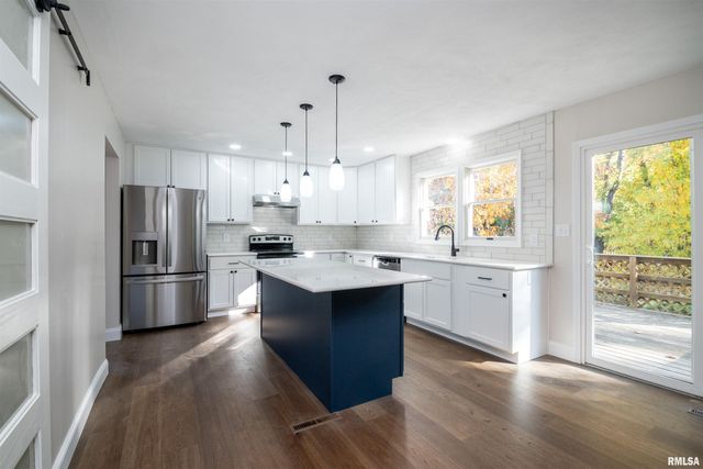 6520 N TALISMAN Terrace, Peoria, IL 61615