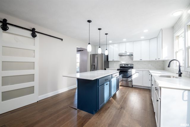 6520 N TALISMAN Terrace, Peoria, IL 61615