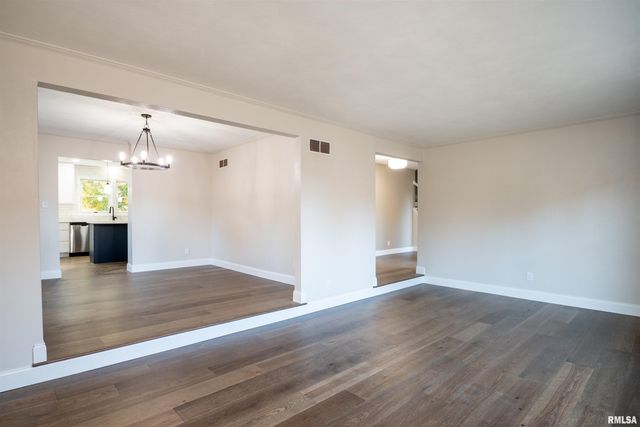 6520 N TALISMAN Terrace, Peoria, IL 61615