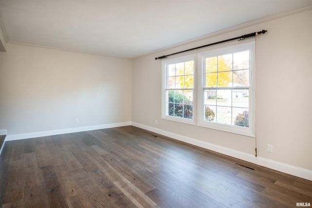 6520 N TALISMAN Terrace, Peoria, IL 61615