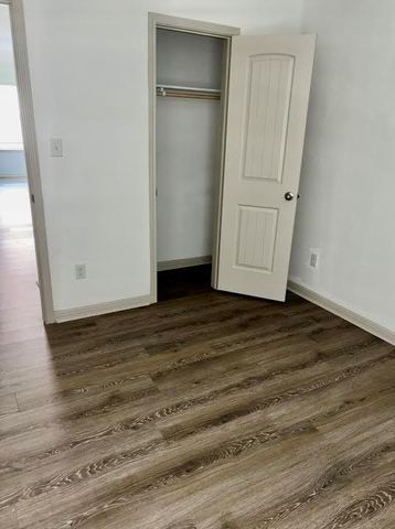 204 Sweetwater Creek LN, Hutto, TX 78634