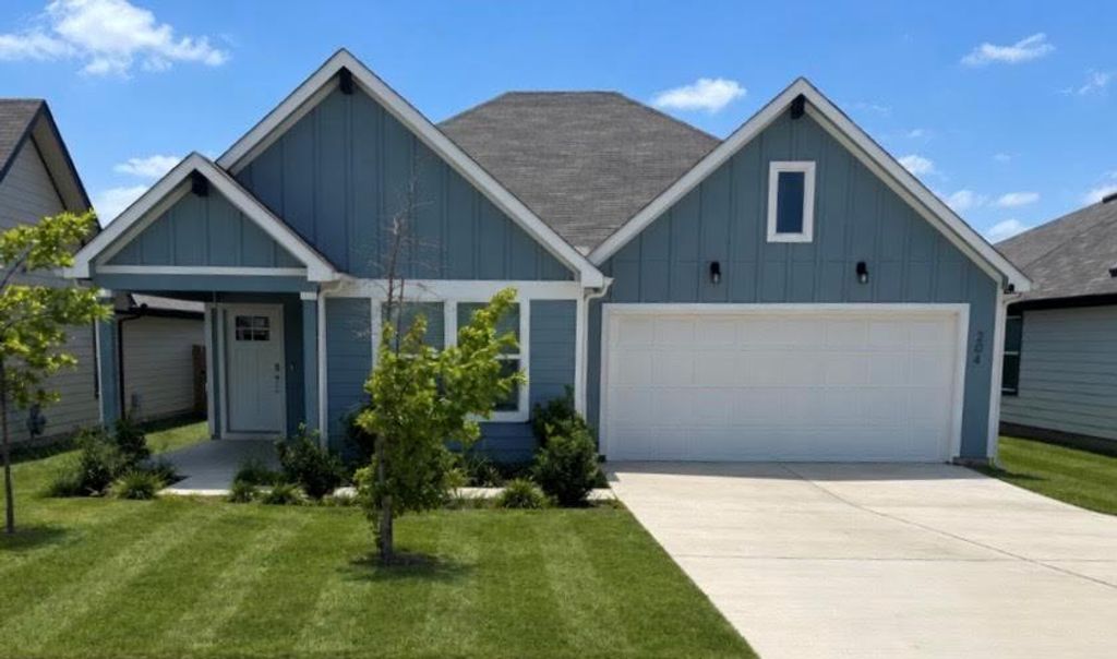 204 Sweetwater Creek LN, Hutto, TX 78634