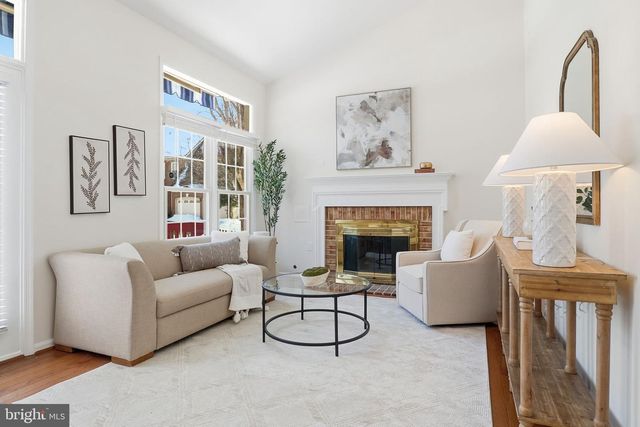 13566 COBRA DR, Herndon, VA 20171