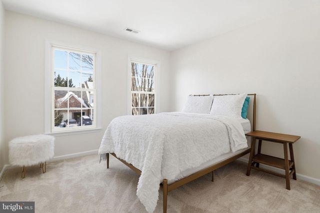 13566 COBRA DR, Herndon, VA 20171