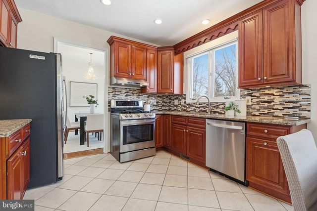 13566 COBRA DR, Herndon, VA 20171