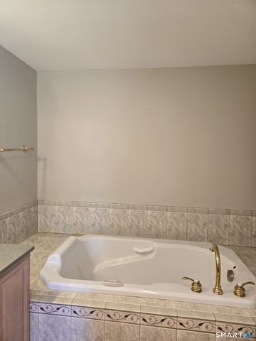 21 Brookview Avenue, Wallingford, CT 06492