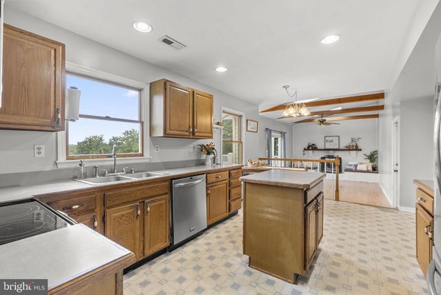 3050 HOOPER RD, New Windsor, MD 21776