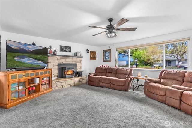 2305 Lilac SE, Lacey, WA 98503