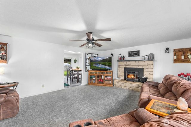 2305 Lilac SE, Lacey, WA 98503