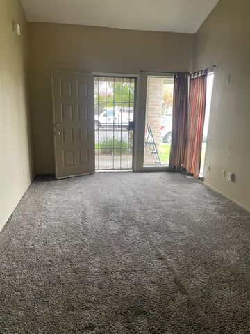 115 Pulsar Cir, Sacramento, CA 95822