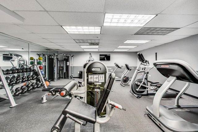 6030 N Sheridan Road 901, Chicago, IL 60660