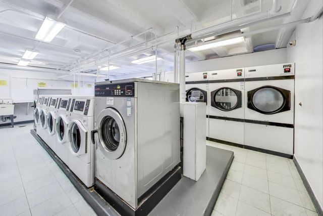 6030 N Sheridan Road 901, Chicago, IL 60660