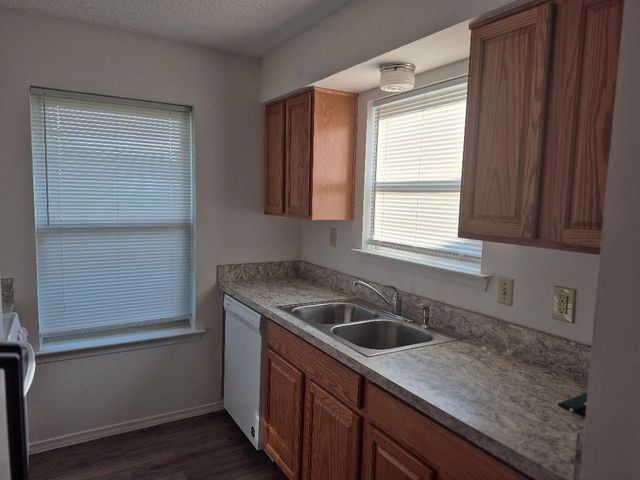 921 Meadow Mead Drive, Allen, TX 75002