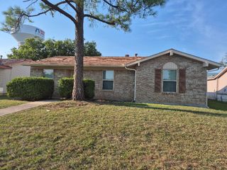 921 Meadow Mead Drive, Allen, TX 75002