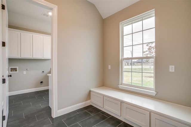 991 Hulen, Crowley, TX 76036