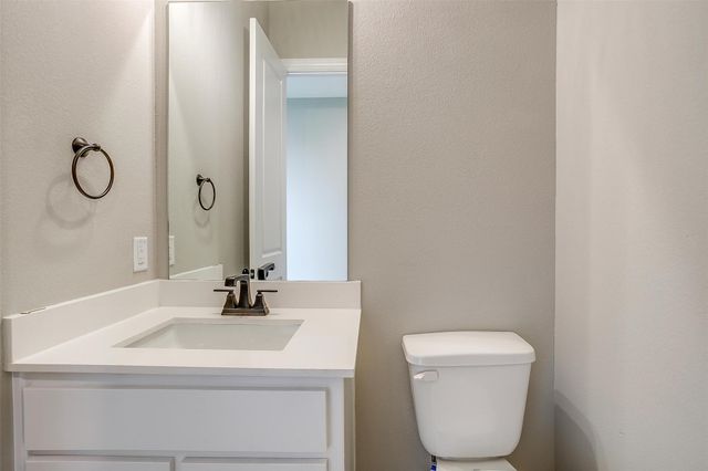 991 Hulen, Crowley, TX 76036