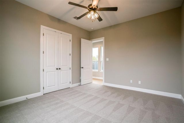 991 Hulen, Crowley, TX 76036