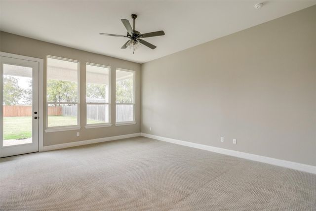 991 Hulen, Crowley, TX 76036