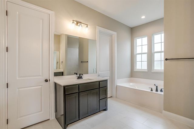 991 Hulen, Crowley, TX 76036
