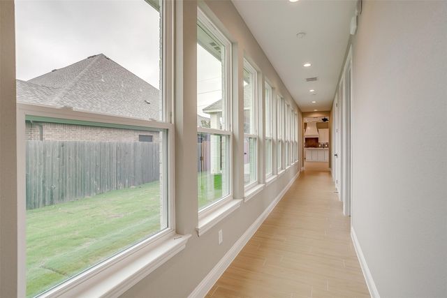 991 Hulen, Crowley, TX 76036