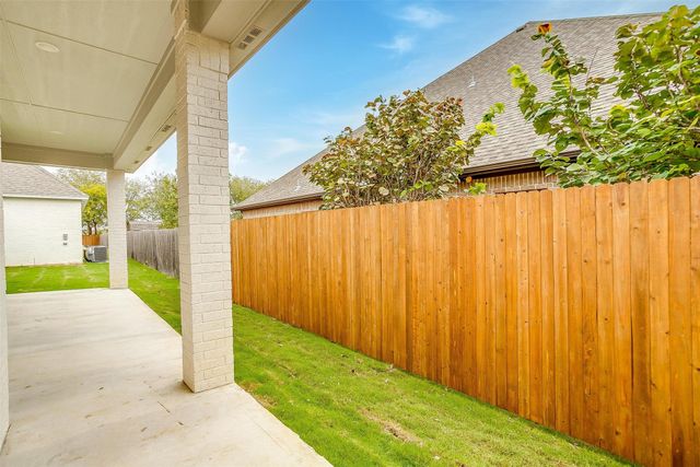 991 Hulen, Crowley, TX 76036