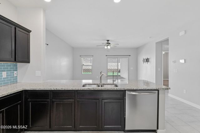 264 W Sg Posey Street, Vail, AZ 85641