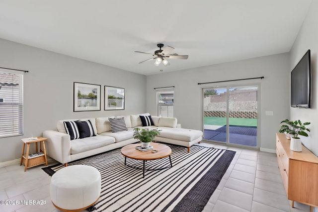 264 W Sg Posey Street, Vail, AZ 85641