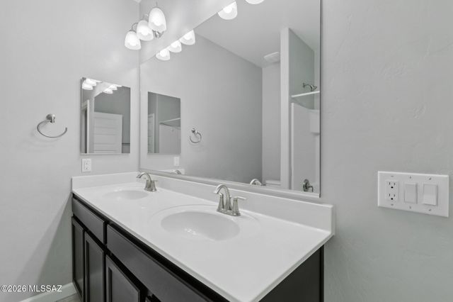 264 W Sg Posey Street, Vail, AZ 85641