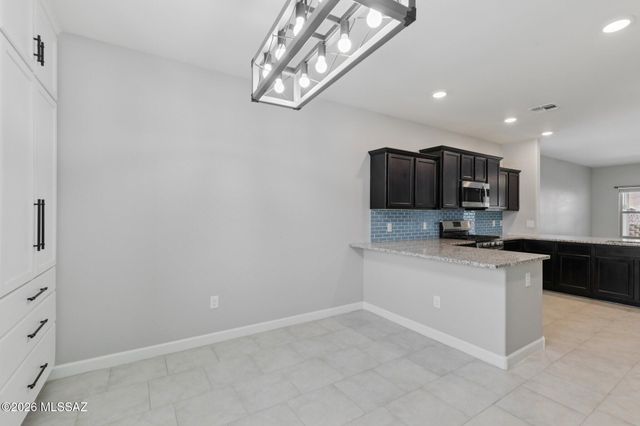 264 W Sg Posey Street, Vail, AZ 85641