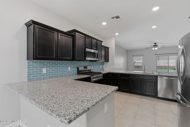 264 W Sg Posey Street, Vail, AZ 85641