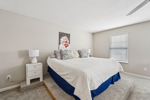 130 Cedar Creek Street, Delaware, OH 43015