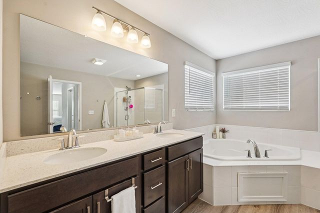 130 Cedar Creek Street, Delaware, OH 43015