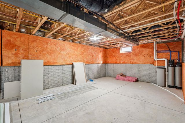 130 Cedar Creek Street, Delaware, OH 43015