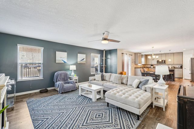 130 Cedar Creek Street, Delaware, OH 43015